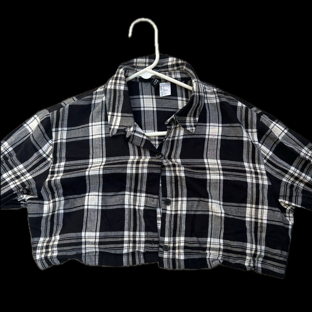 Cropped Black and White Plaid Flannel Shirt